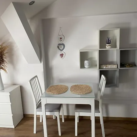 černý Tulipán - 6 Apartamento *