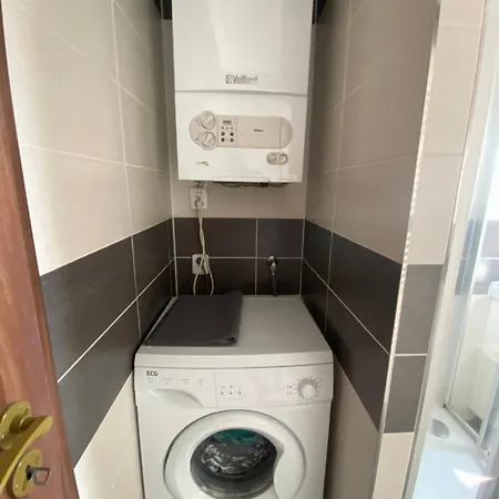 černý Tulipán - 6 Apartamento