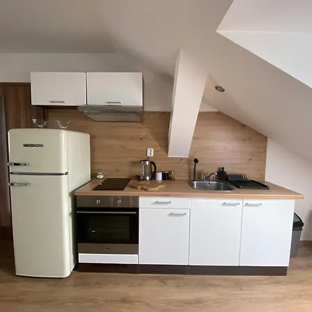 černý Tulipán - 6 Apartamento